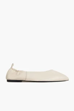 Fashion A.EMERY BRIE FLAT