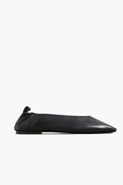 Fashion A.EMERY BRIOT FLAT