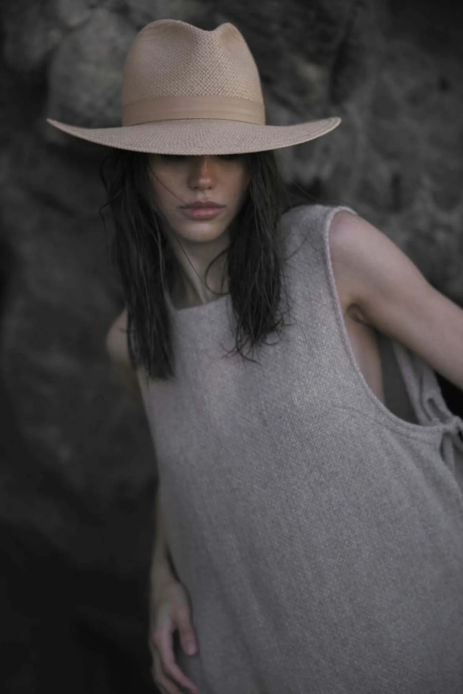 Cheap JANESSA LEONÉ SIMONE FEDORA