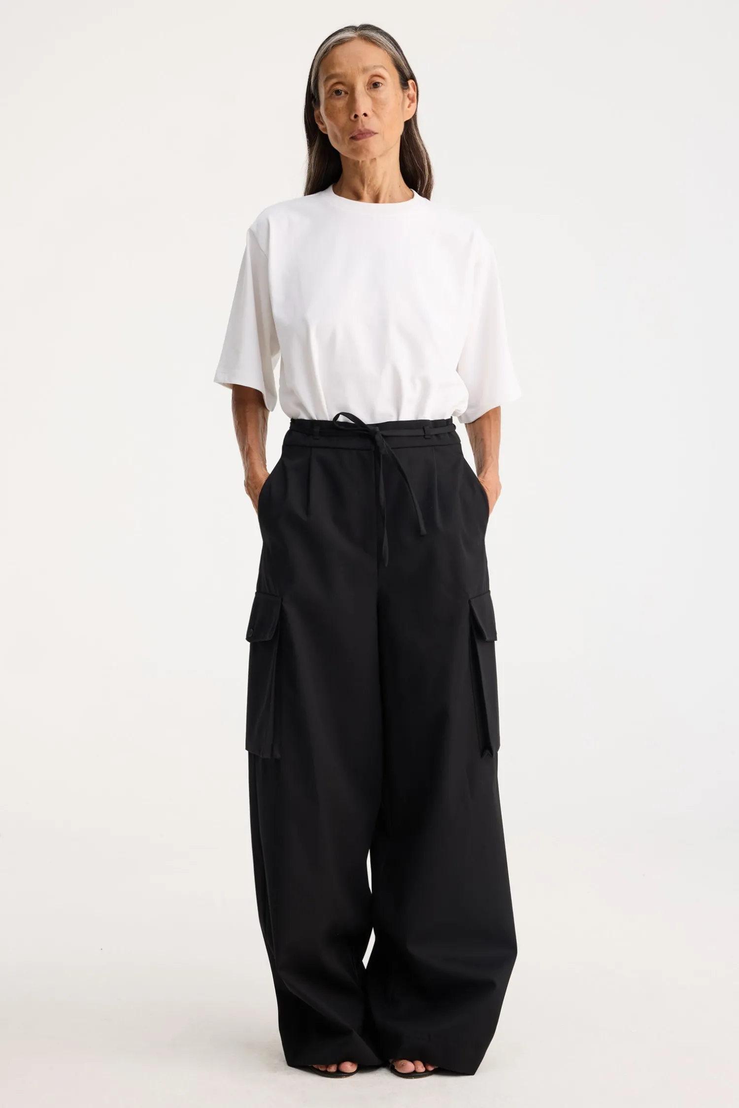 Cheap RÓHE TAILORED CARGO TROUSERS Black