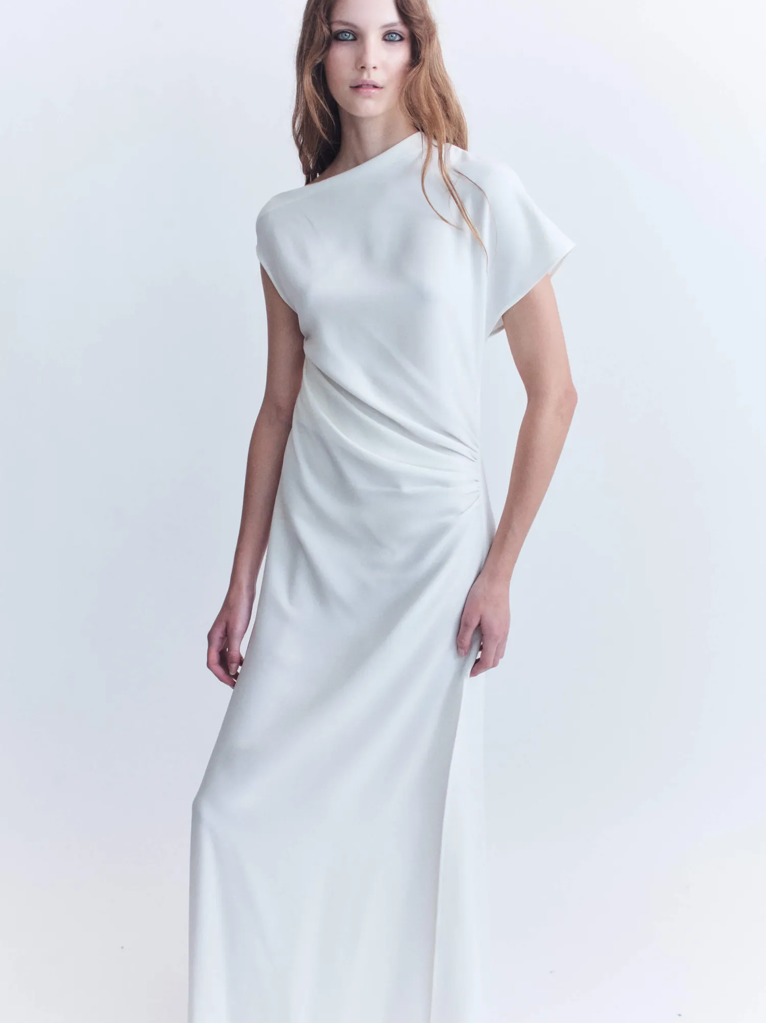 Store COURTNEY ZHENG TWIST BACK GOWN